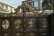 中式庭院电瓶车进门方法是什么？