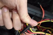 电脑硬盘如何插接拷贝数据？