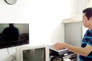 家里电视机老响的解决办法（告别烦人噪音）