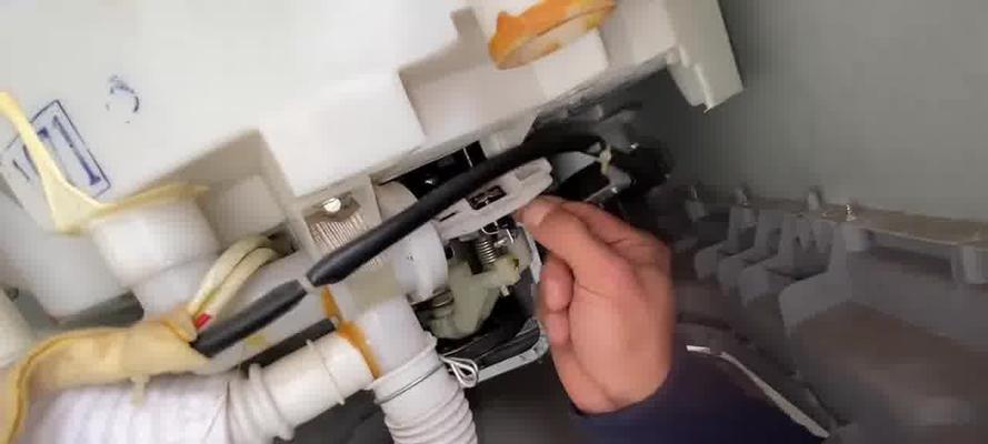 探究海尔变频空调F8故障原因及解决方法（海尔变频空调F8故障分析与处理技巧）
