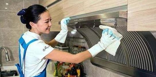 如何解决油烟机清洗困难问题（实用技巧帮你轻松清洁油烟机）
