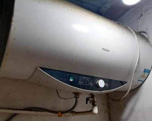如何清洗热水器排气口（简单易行的清洗方法）