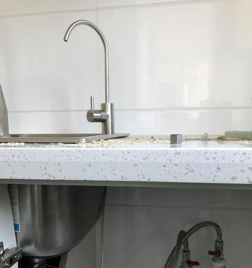 小米净水器接水口安装方法（轻松安装）