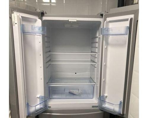 如何正确清洗康佳冰箱内壁（简单有效的清洁方法）