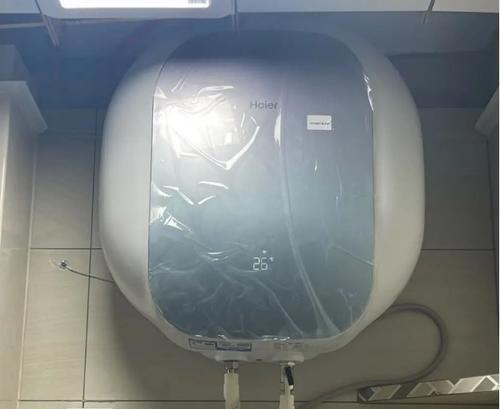 电热水器洗澡出现塑料味道的原因及解决方法（探索电热水器洗澡中塑料味道的成因并寻找解决方案）