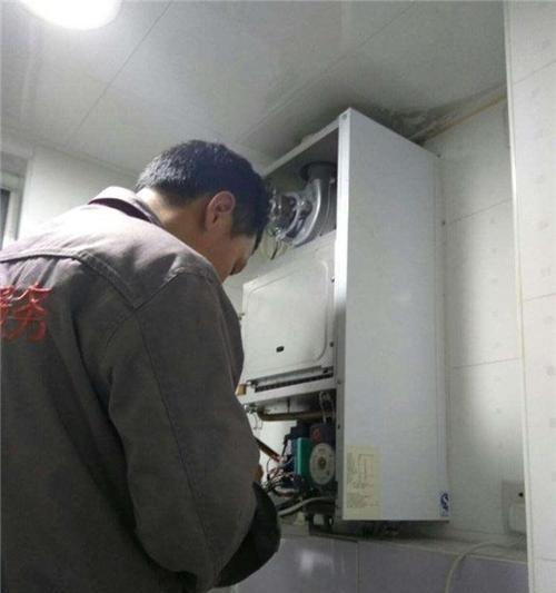 壁挂炉烟筒故障处理指南（解决壁挂炉烟筒故障的有效方法）