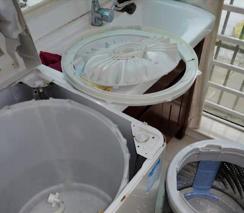 小白鞋一招搞定油烟机清洗（用这个简单方法）