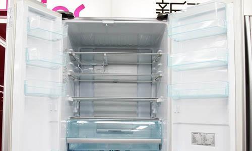 冰箱老有水问题的解决方法（快速解决冰箱老有水的困扰）
