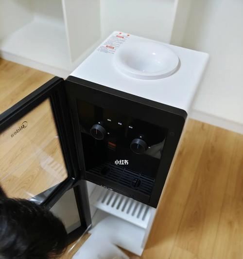 饮水机瓶瘪了怎么办（瓶瘪是什么原因造成的）