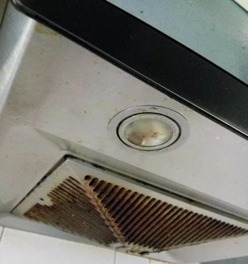 如何正确清洗面罩油烟机（为您呈现高效清洁方法）