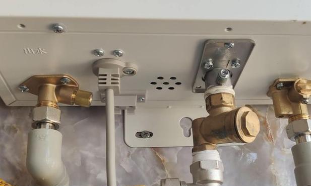 热水器排水阀漏电处理方法（解决热水器排水阀漏电问题的实用指南）