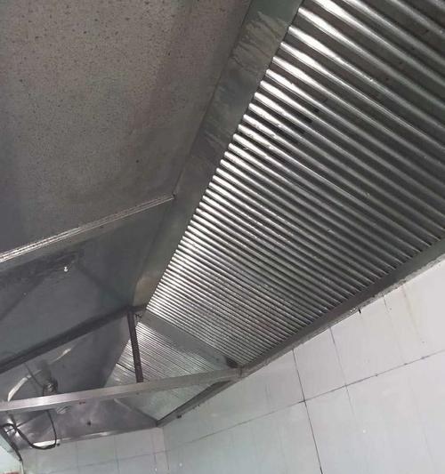 如何处理油烟机叶轮上的漆迹（清洗叶轮漆迹的有效方法）