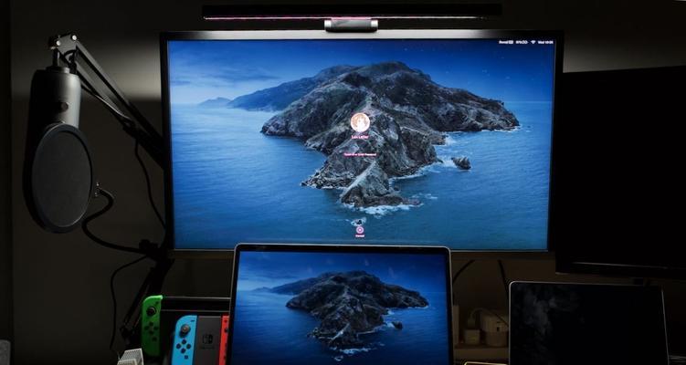 显示器灯发红无信号问题的解决方法（解决显示器灯发红无信号问题的有效技巧）