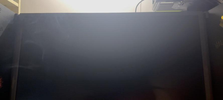 电脑播放视频时闪屏黑屏是什么原因？