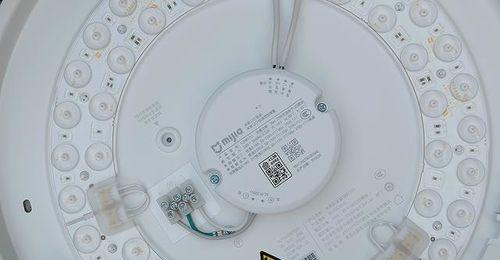 小米机顶盒如何设置控制吸顶灯？设置后能实现哪些功能？