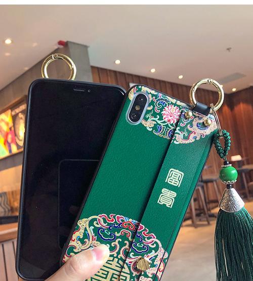 苹果15手机背带的拆卸方法是什么？