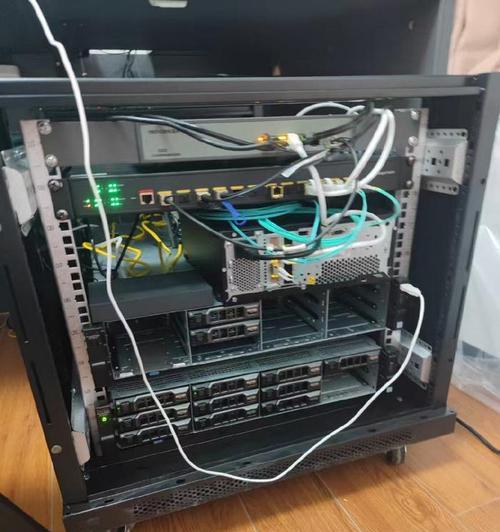小白网站服务器推荐哪个？哪个更易用？