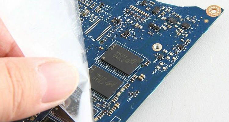 戴尔办公电脑内存频率调整方法是什么？如何优化性能？
