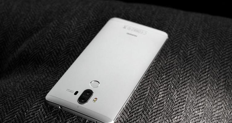 小米5Splus后盖设计为何类似华为mate9？