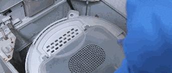 滚筒洗衣机脏污盒位置在哪里？