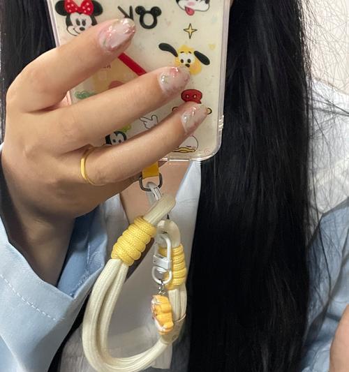 小熊手机壳挂挂绳的方法是什么？挂绳有什么好处？