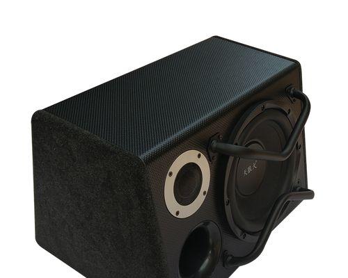 车形状低音炮在车内音响系统中扮演什么角色？使用车形状低音炮有什么好处？