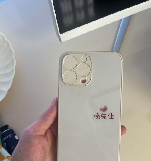 苹果xr男款白色手机壳的特点是什么？
