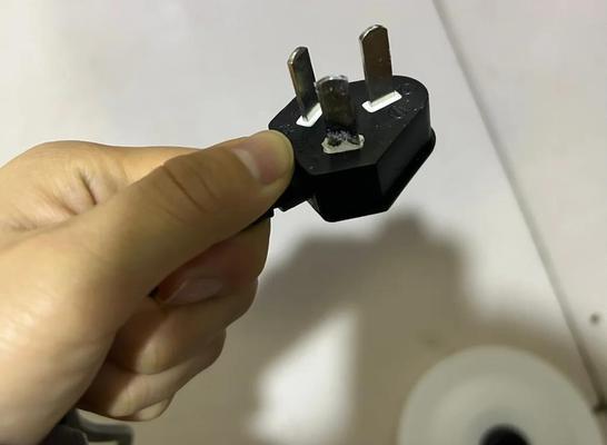 打印机冒烟的原因及解决方法（保护打印机健康，及时解决冒烟问题）