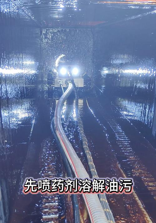 如何清洗油烟机管子出的油烟（有效清洗油烟机管道）