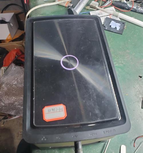 如何解决家用投影仪太暗的问题（提升投影亮度的实用方法）