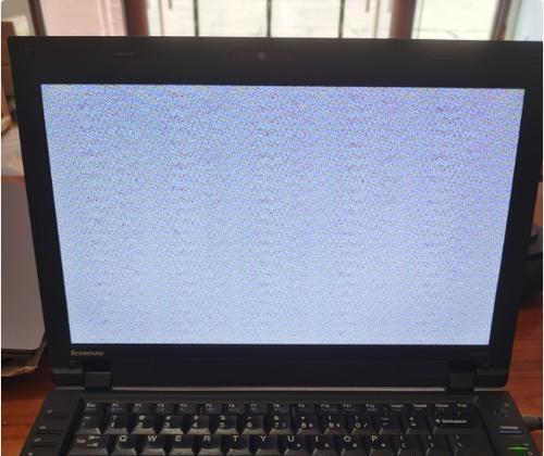 显示器无画面故障原因及修复方法（解决显示器无画面的常见问题）