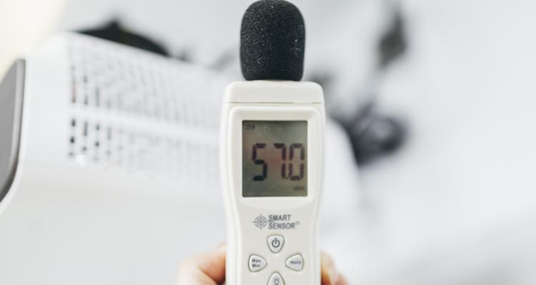 解决投影仪通用问题的技巧与方法（投影仪使用中常见问题及解决方案）