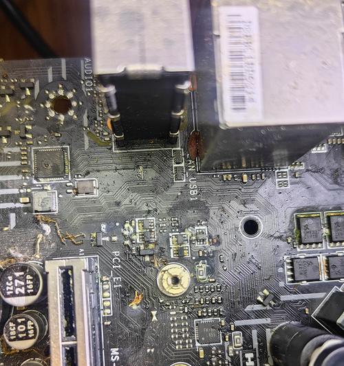 电脑CPU损坏了怎么办（故障排查与处理）